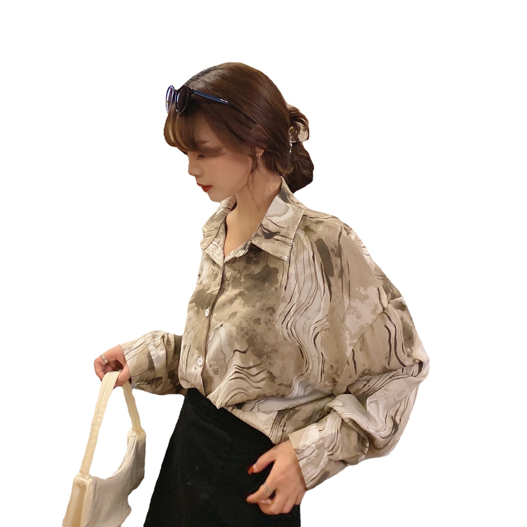 Retro ink-wash printed long-sleeved shirt for women, autumn 2022 new style, Korean style loose, Hong Kong design sense, niche shirt Item Picture
