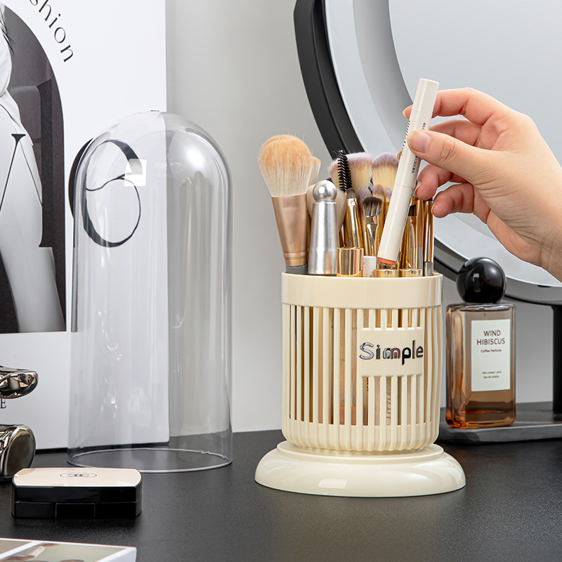 New cosmetic storage box, rotating dust-proof makeup brush storage cylinder, dressing table, desktop pen holder, lipstick and eyeshadow stand Application Scenario