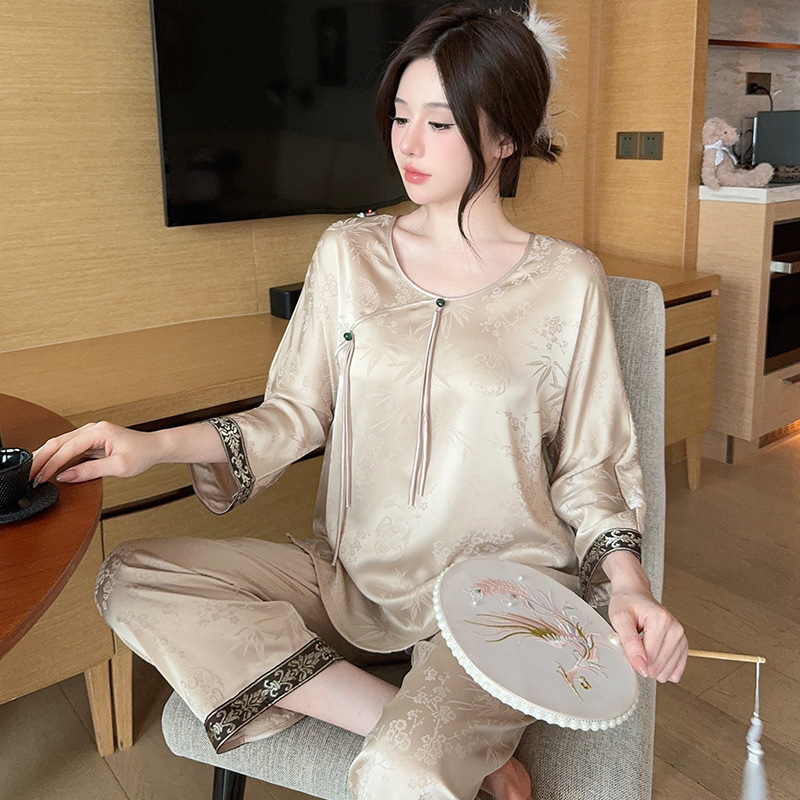 Golden Chinese-style ice silk pajamas for women, a thin new Chinese-style home wear set with retro jacquard and a high-end feel that can be worn outside Item Picture