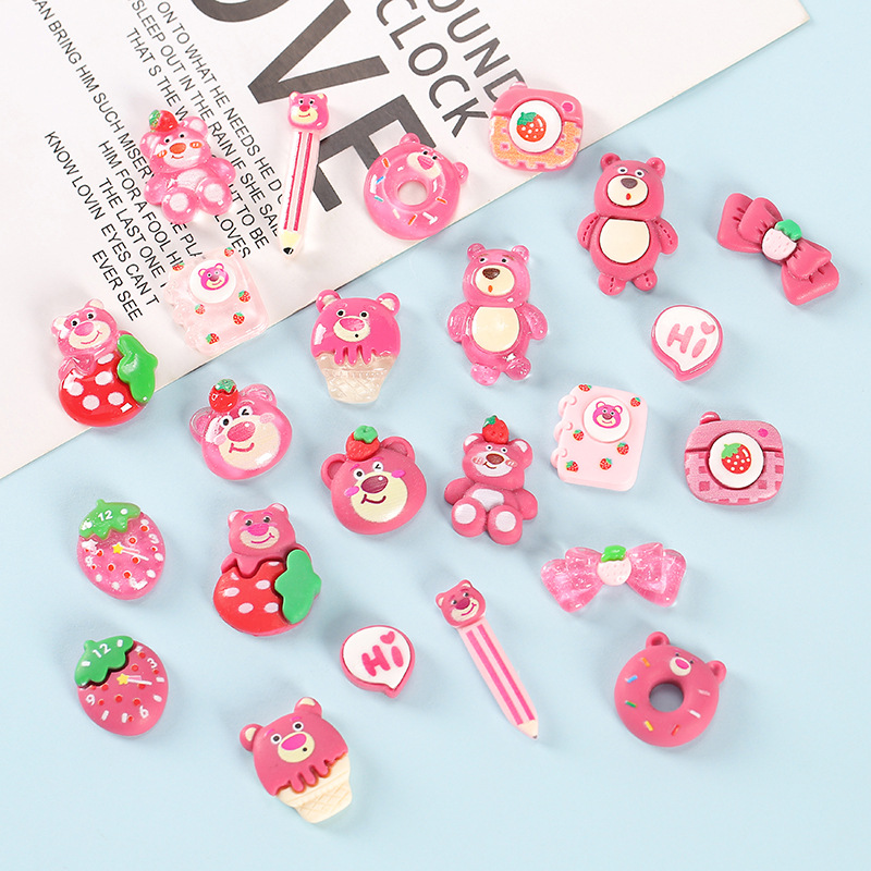 新款树脂配件 卡通草莓熊系列磨砂透明效果 diy奶油胶手机壳贴片图