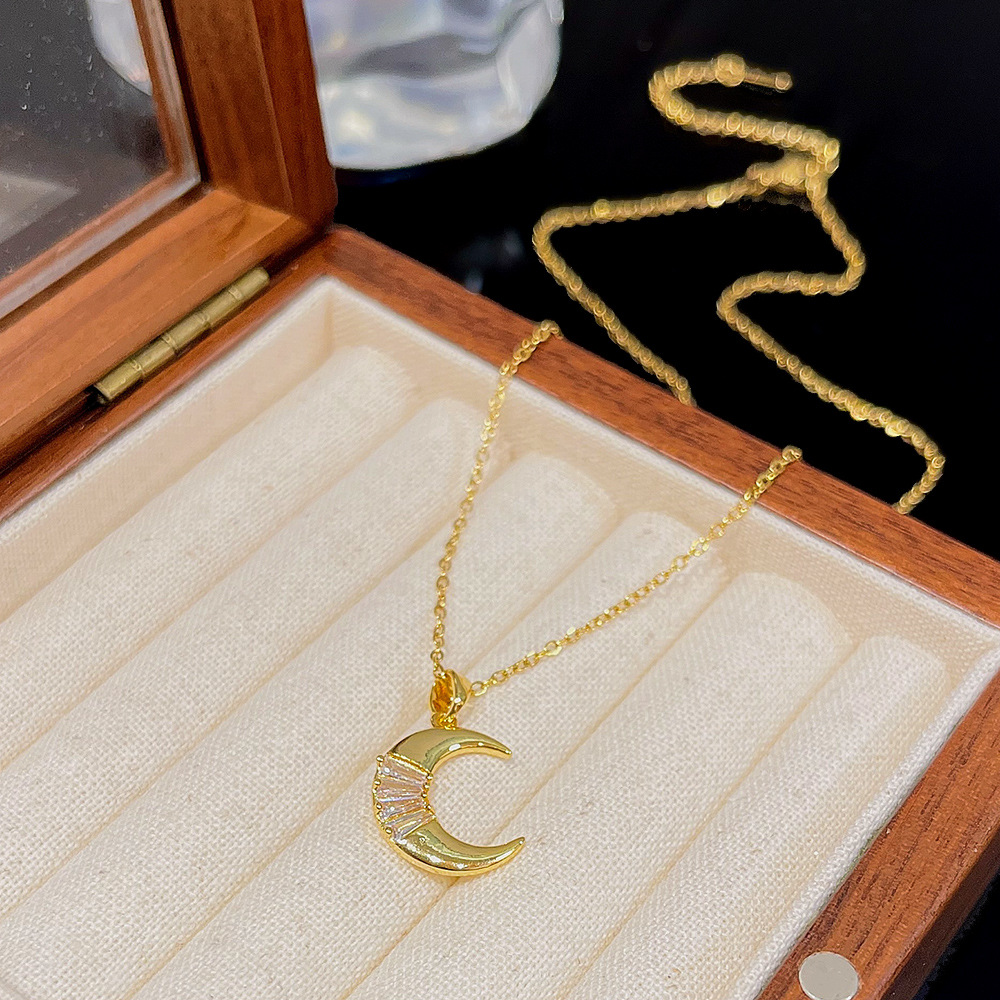 Fashion New Necklace Does Not Fade Female High-Grade Sense Small Luxury Pendant Cold Wind Star Moon Design Sense Clavicle Chain details Picture