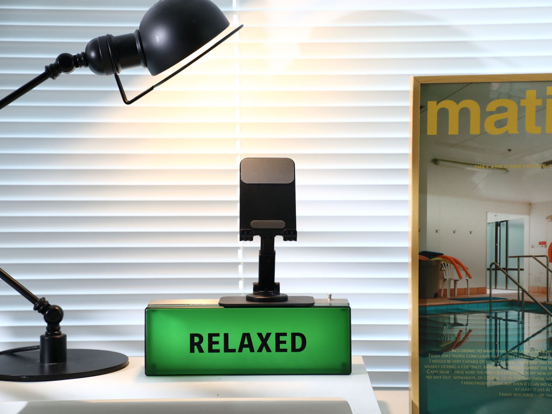 Desktop phone stand 镈 sharp boneruy lift, rotate and fold best-selling multi-functional universal phone and tablet stand pic 26