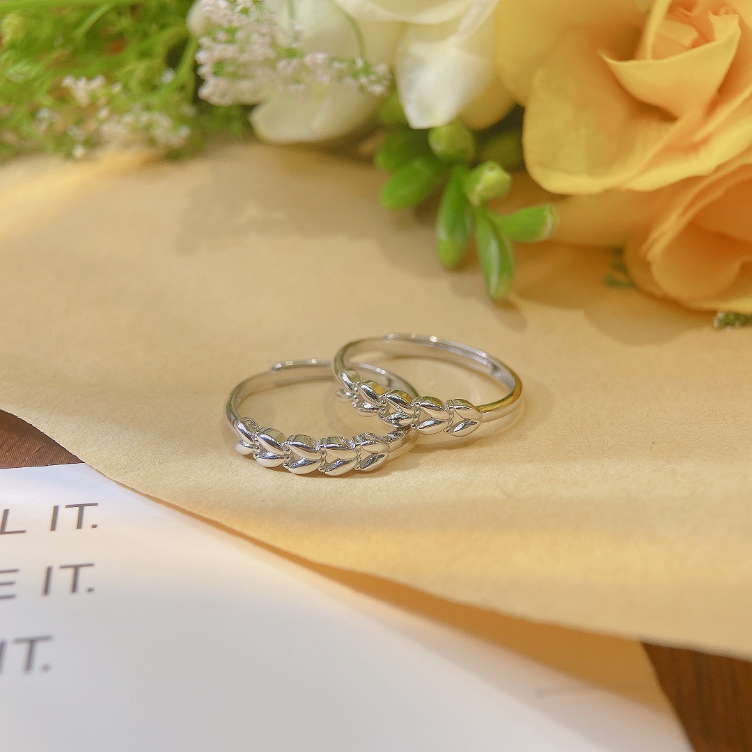 S990 Silver Wheat Index Finger Ring Female Personality Temperament Simple All-Match Student Adjustable Open Ring Gift Application Scenario