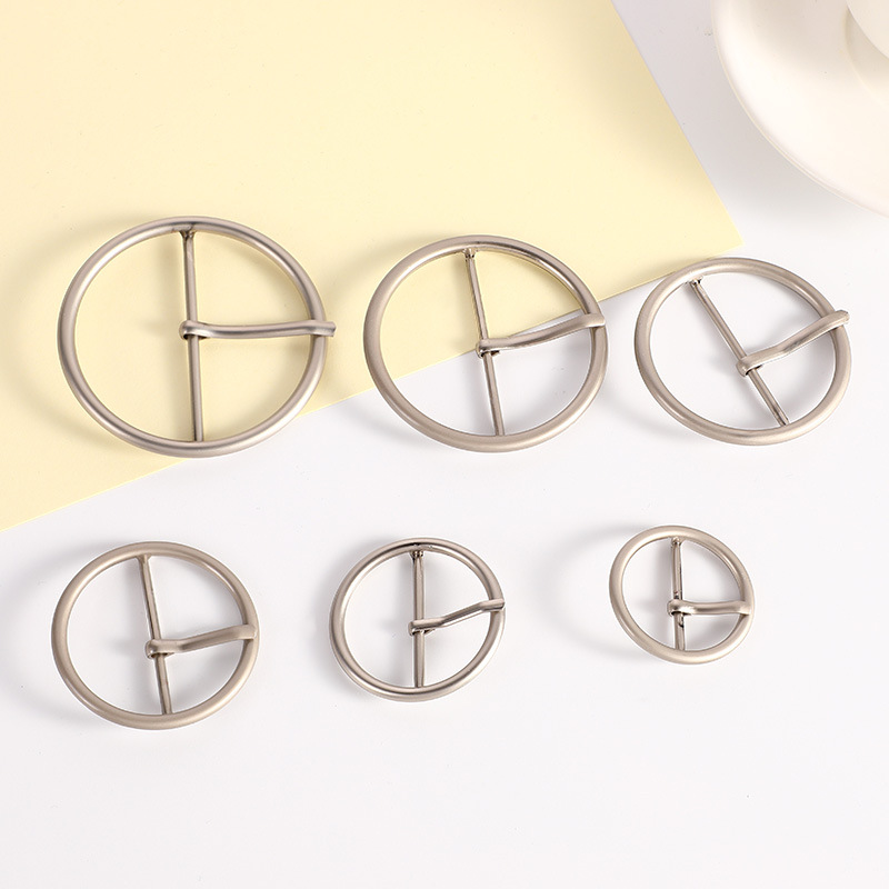Fashion New Round Chain Waist Button Design Sense Belt Button Day Button Adjustable Trench Coat Waist Button details Picture
