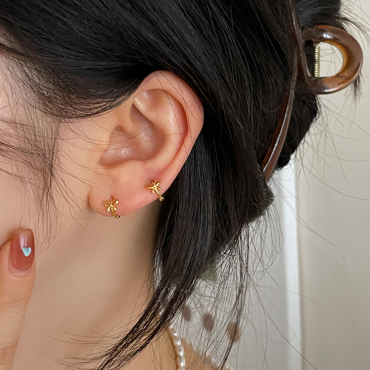 999 Sterling Silver Bow Ear Buckle Simple, Small And Delicate Niche Design Sense Of Advanced Natural All-Matching New Earrings details Picture