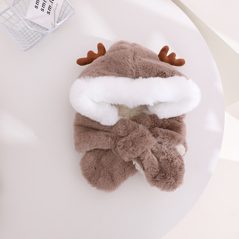 Buckwheat ~ Children's Pullover Hat And Neck Cartoon Winter Scarf For Girls And Boys Cute Super Cute Face Protection Application Scenario