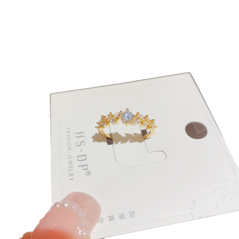 Kimoj's New 2025 Ring, With A Trendy And High-End Feel, Is A Delicate Zircon Wheat Ear Ring For Women, Featuring A Fashionable And Niche Design With A Unique Personality Application Scenario