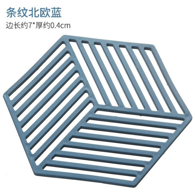 Silicone Heat Insulation Mat High Temperature Heat Dissipation Mat Table Mat Household Tea Coaster Casserole Mat Application Scenario