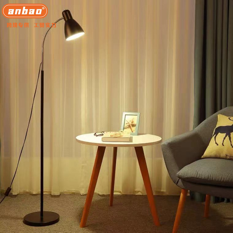 Read floor lamps, table lamps, living room, bedroom, bedside creative American retro decorative lamps, black study decorative lamps details Picture