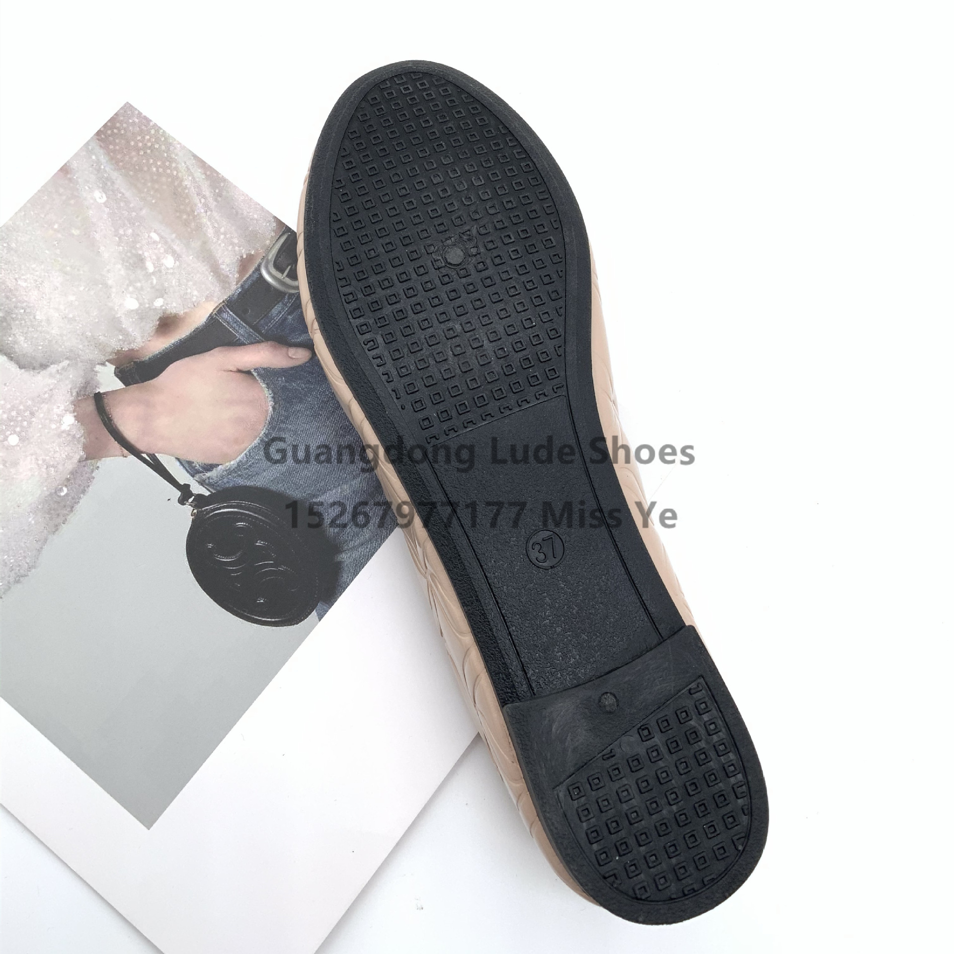 2022 New Casual Single Shoes Female Pearl Fashion All Comfortable Flat Shoes Guangzhou Women's Shoes Craft Shoes Single Shoes Application Scenario