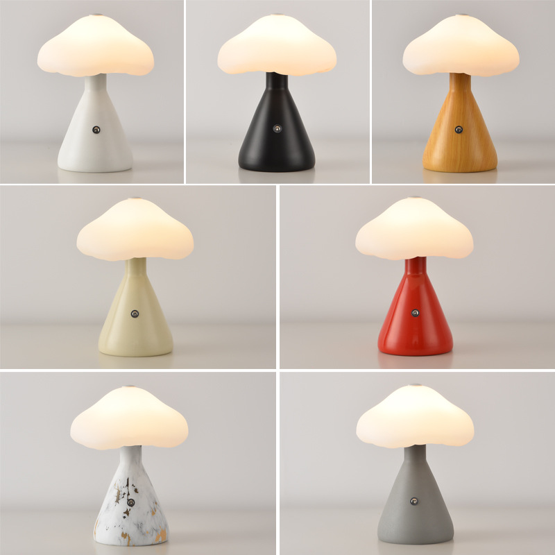 Mushroom lamp, bar lamp, camping lamp, creative touch charging lamp, atmosphere bedside, bedroom night light Application Scenario