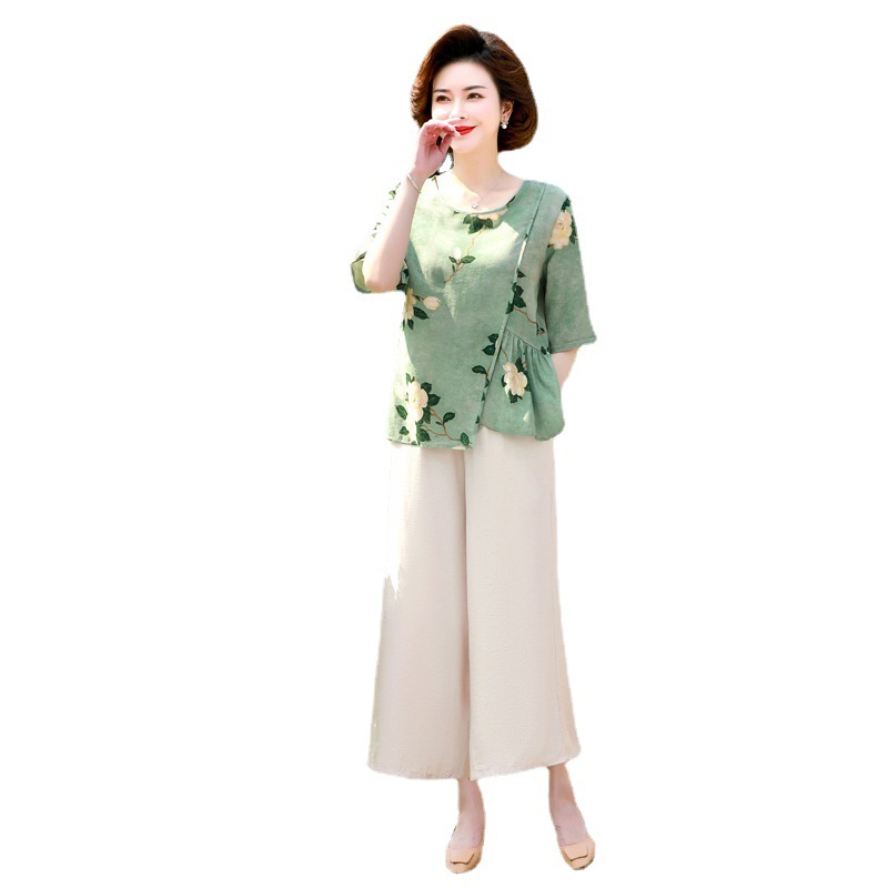 Casual mom's outfit summer silk and linen women's short-sleeved T-shirt, capri pants, fashionable two-piece set Item Picture