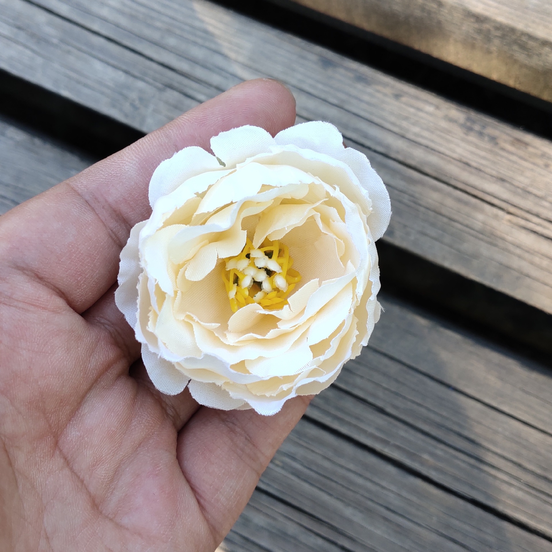 Exquisite peony flower head simulation flower head, wedding road leading flower row base flower material, small peony flower head for home decoration Application Scenario
