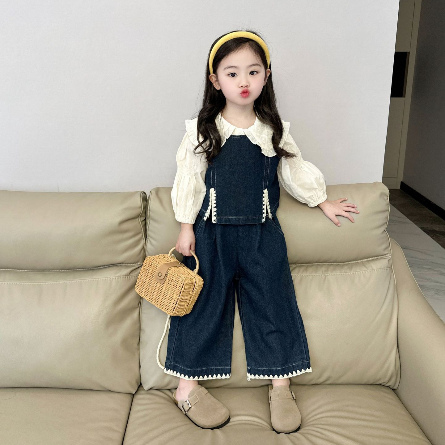 2024 Autumn New Girls Fashion Suit Children's Style Lapel Shirt + Denim Vest Pants Three-Piece Set
