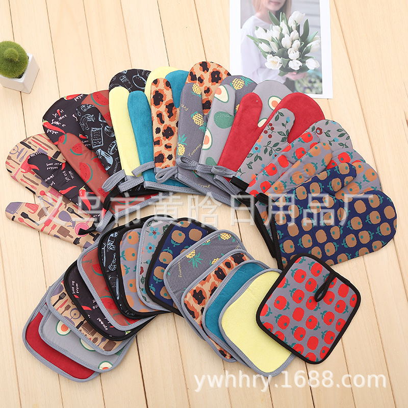 【LOVELY HOME】 Manufacturers direct microwave oven glove mat two-piece kitchen microwave oven glove set thickened high temperature resistance full figure