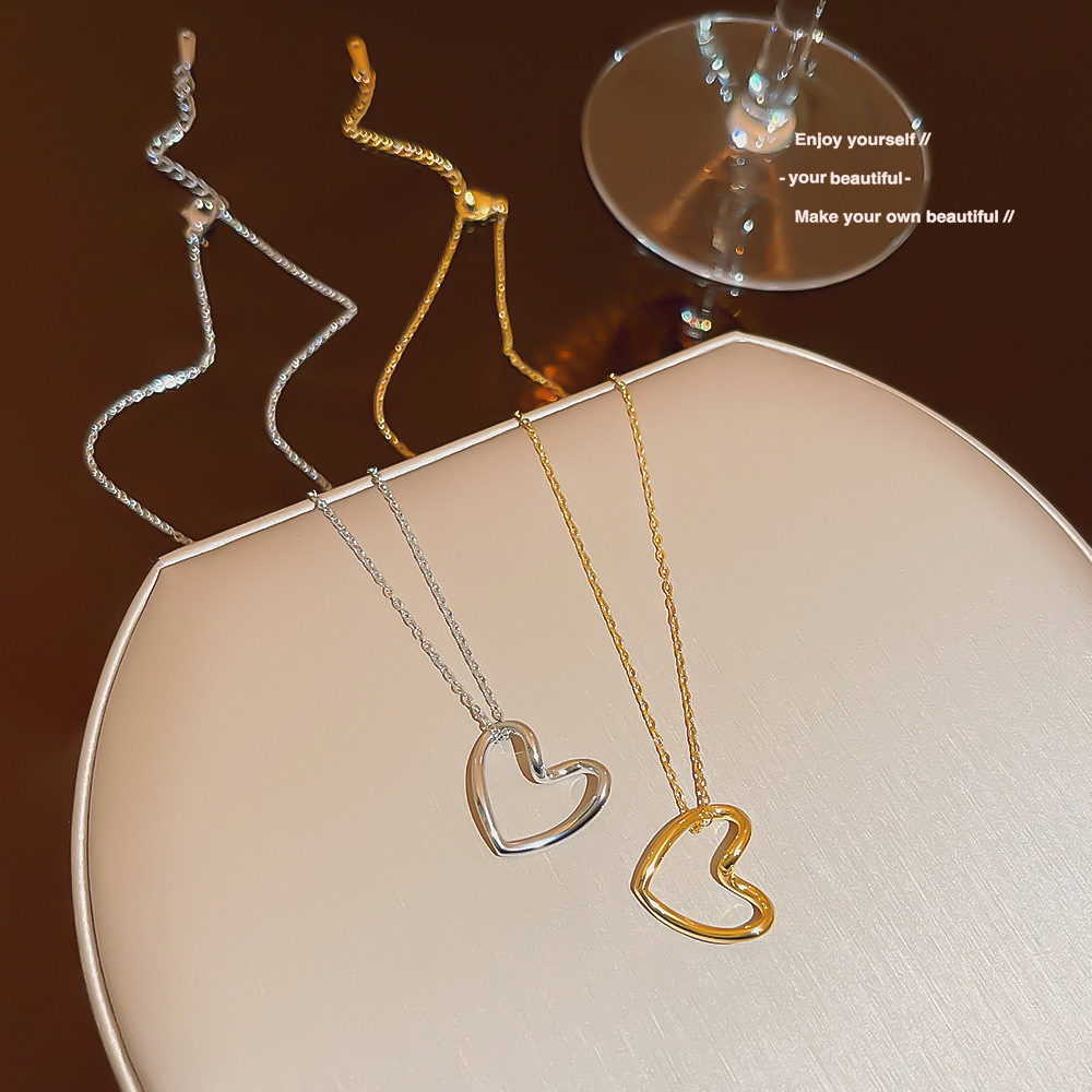 18K Gold Stainless Steel Necklace For Women With A Niche Design Sense Choker French Love Collarbone Chain Does Not Fade Collars