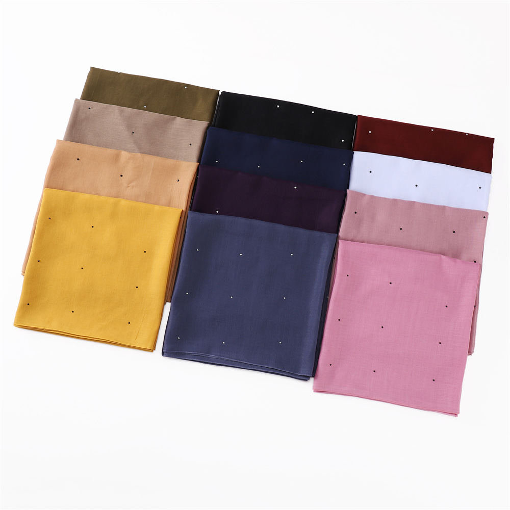 New Selling Solid Color Cotton Hot Diamond 110Cm Large Square Scarf Fashion Malay Indonesia Full Star Scarf Vs185b Application Scenario