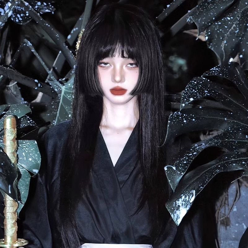 The Star Journey wig features a princess with long black and brown hair that is naturally and sweetly styled. It is a full set of long straight hair in the style of a cute girl's hair Application Scenario