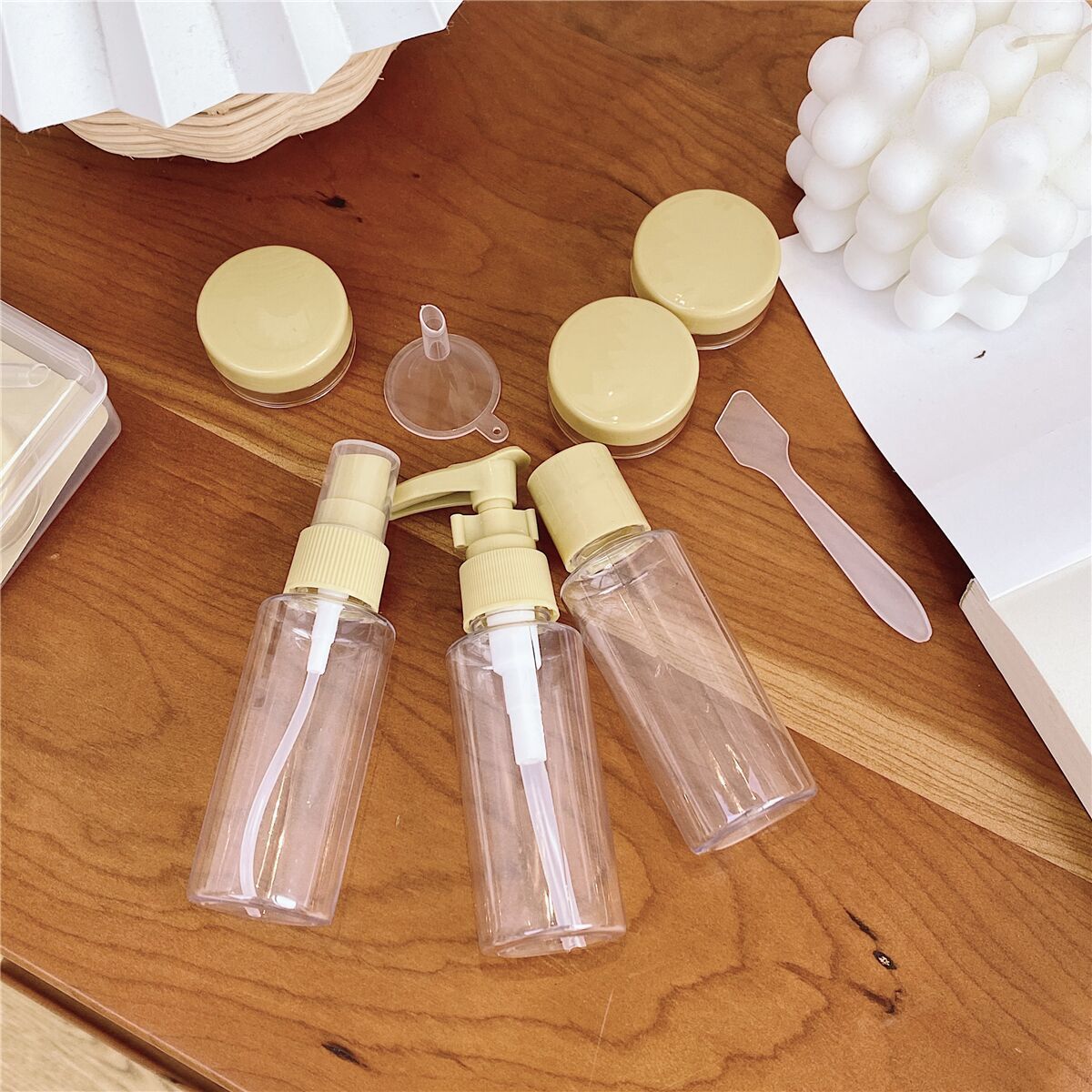 00249 Travel Repackaged spray bottle Specification image