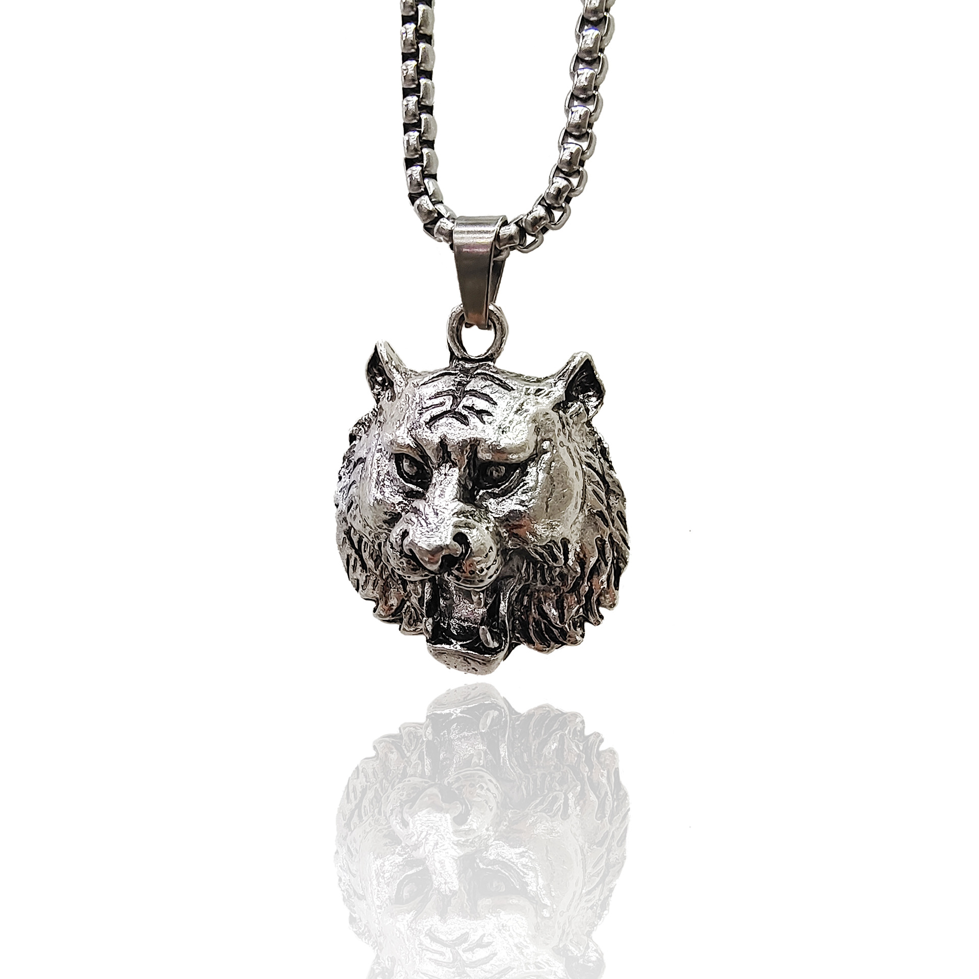Net Red Men's Necklace Europe And The United States Necklace Sweater Chain Stainless Steel Necklace King Tiger Pendant Wholesale details Picture