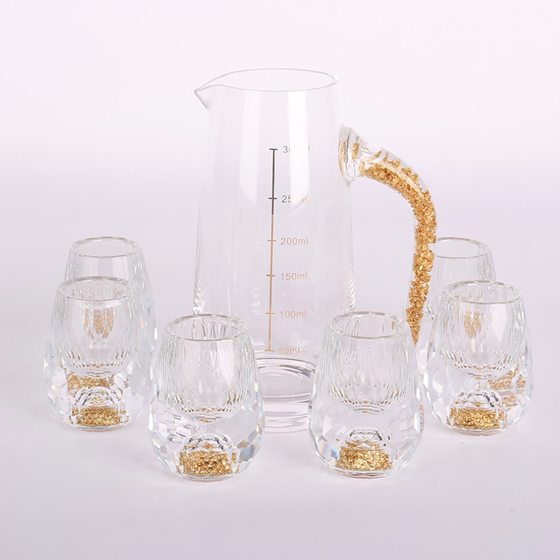 Gold foil crystal glass Jinshan cups and creative gift leather gift boxes, spirits cups, white spirit cups, and wine dispensers Item Picture