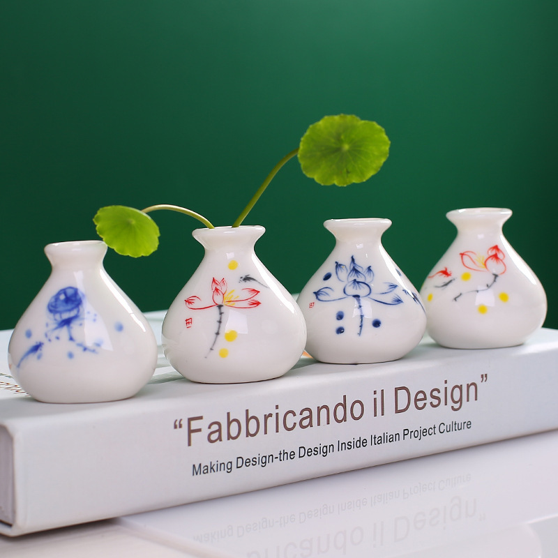 Xuantai Ceramic small vase, simple small plate decoration, mini modern and simple home living room decoration, handicraft flower vase
