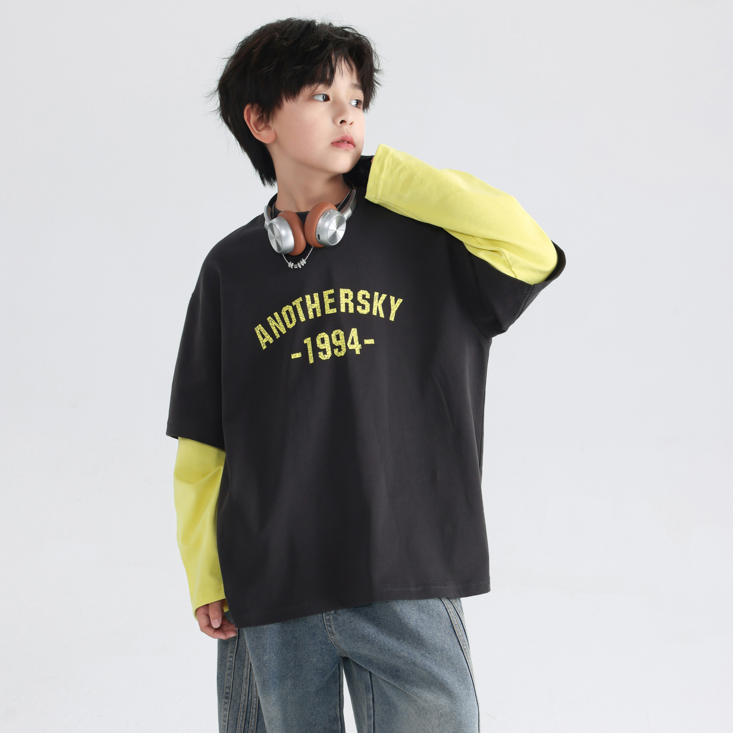 Two long-sleeved sportswear T-shirts for boys in autumn, 2025 new style, loose tops for teenagers and children in spring and autumn Specification image