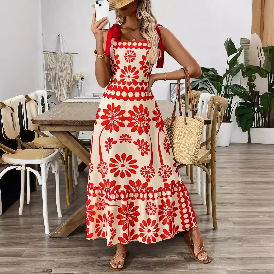 The Bohemian-style women's dress for Amazon women in European and American trade is targeted at women with flowered shoulder straps and lace-up long dresses full figure
