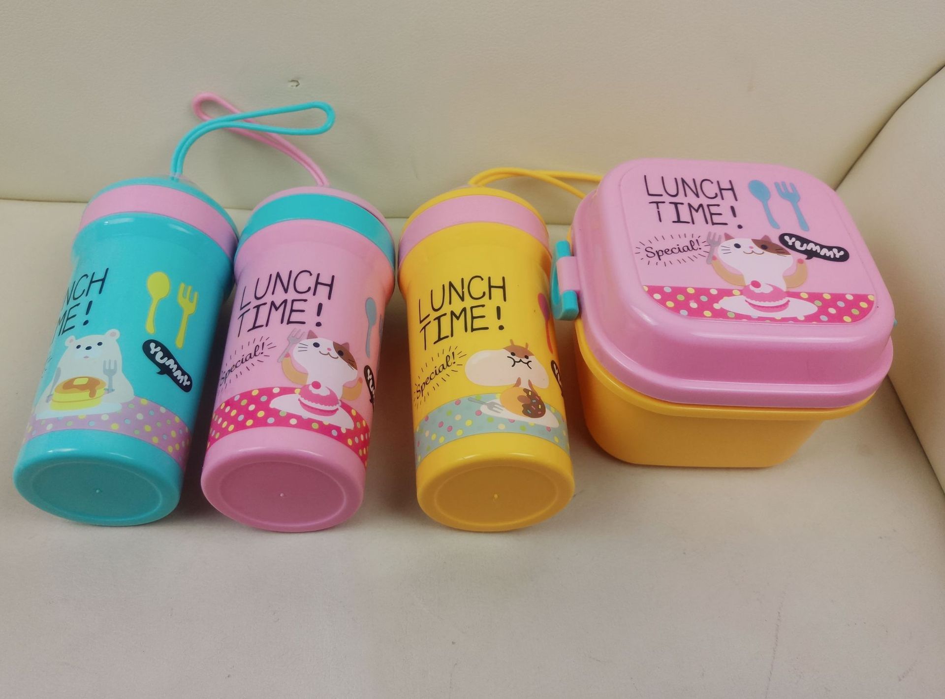 Lunchbox de plástico para niños + kettle set Item Picture