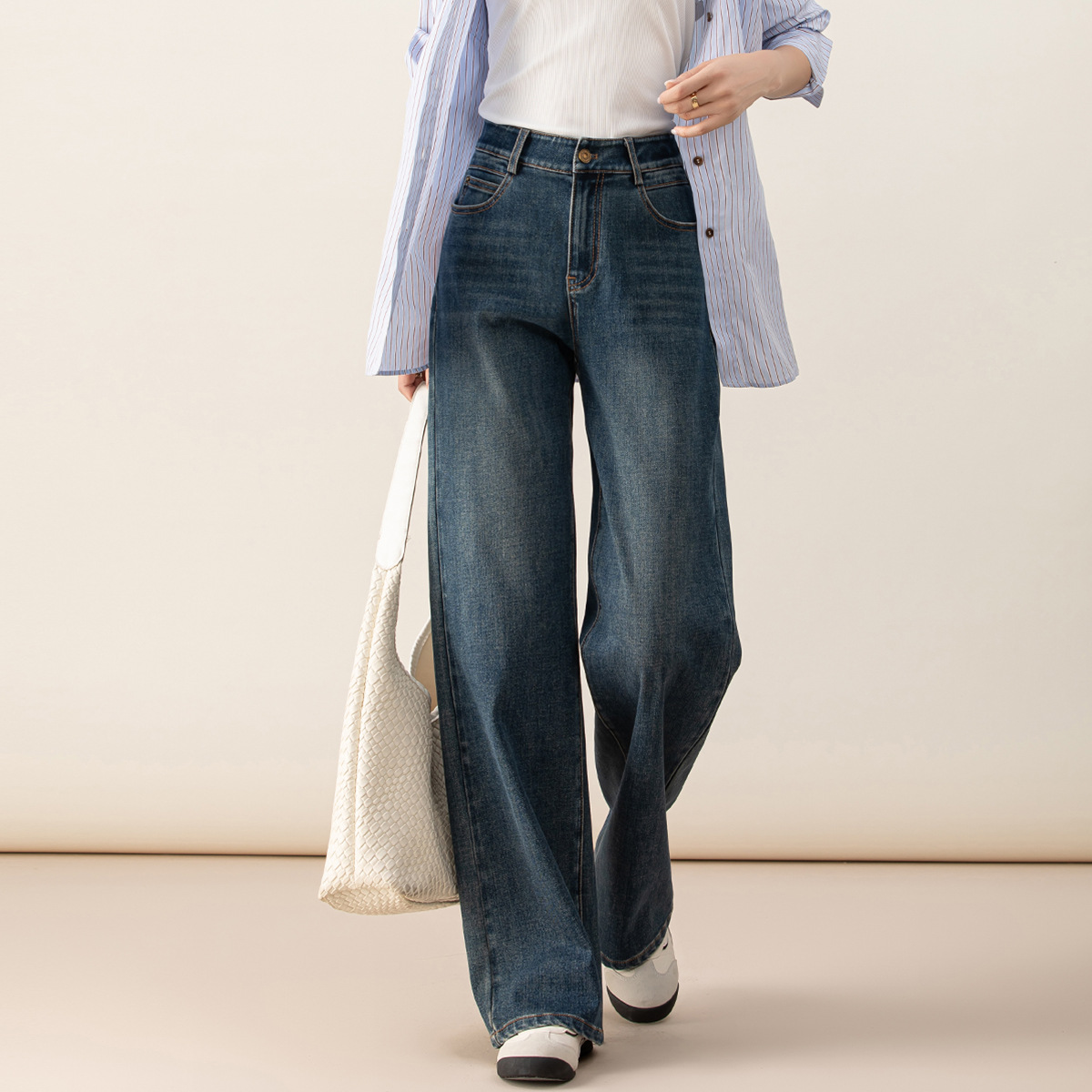 鑫阁高腰梨形窄版阔腿裤宽松显瘦显腿长直筒2025秋季新款牛仔裤女