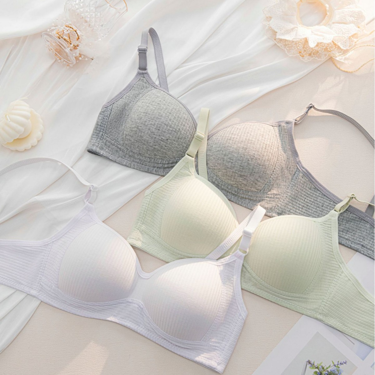 High school adjustable underwear, junior high school student no-wire small chest gathering bra, thin bra for student development girls Application Scenario