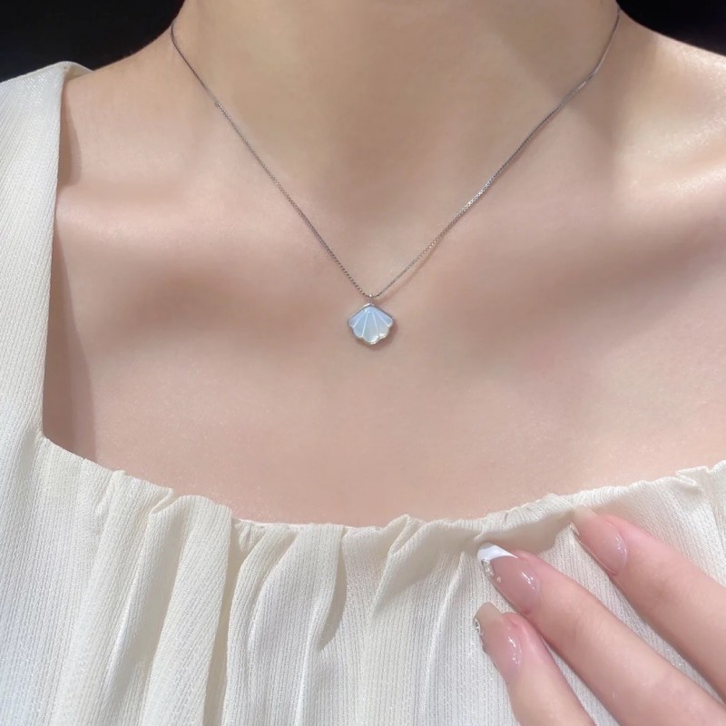 Love Clavicle Chain Rose Gold Necklace Female White Fritilla Zircon Simple Geometry With Light Luxury Small Temperament Choker details Picture