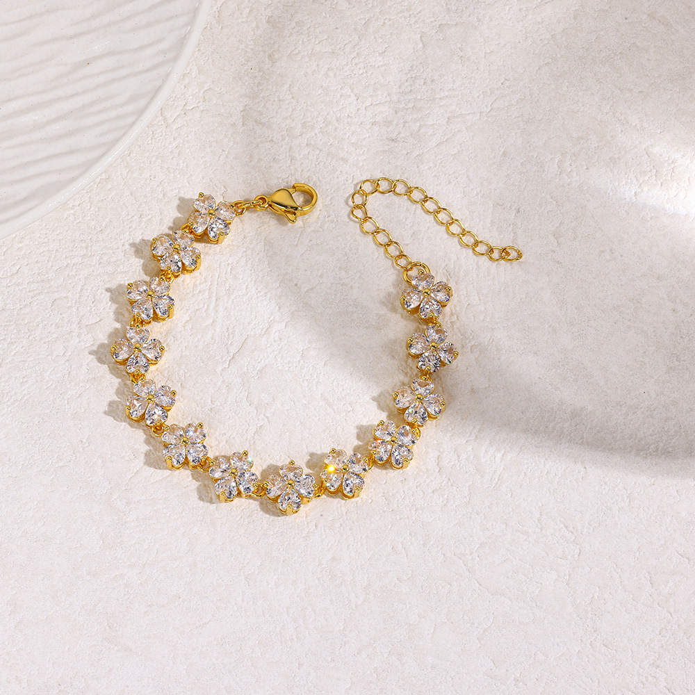 Fashionable and luxurious full-diamond flower inlaid zircon shining bracelet jewelry, 18k copper-plated four-petal flower adjustable bracelet pic 4