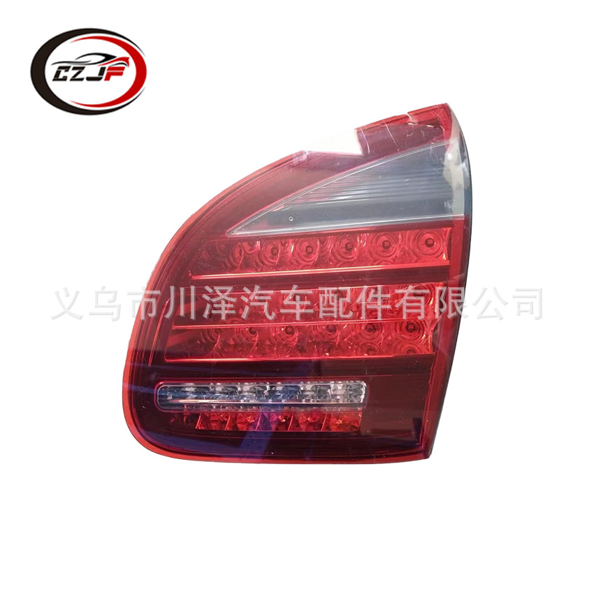 Adecuado para 2011-14 porsche CAYENNE cayenne luz trasera 95863109501 95863109601 Application Scenario