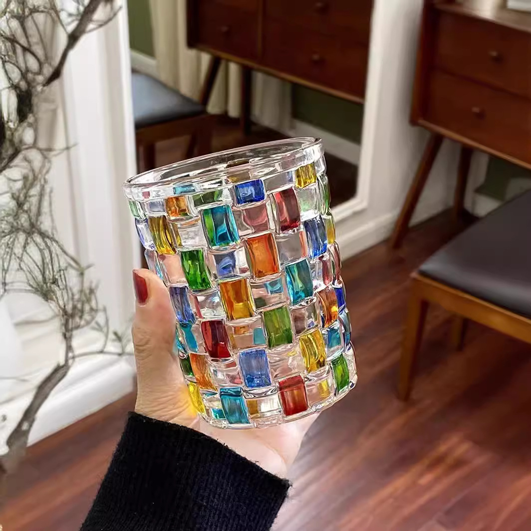The rainbow-colored painted water cup with a blingbling hand-painted design sense is a niche summer glass cup details Picture