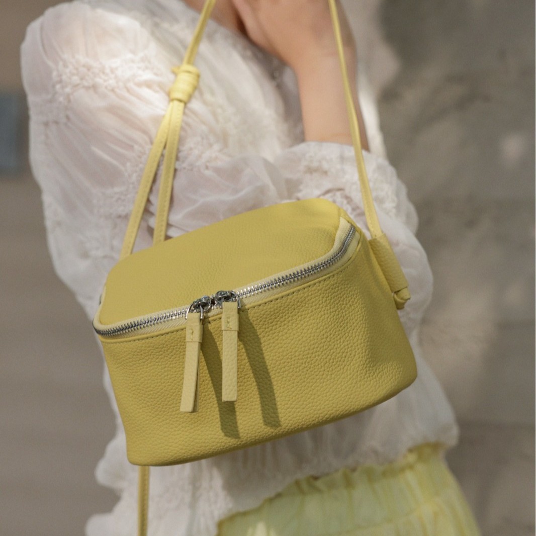 斜挎小包女真皮腋下包mini小饭盒包简约头层牛皮手机包出行包批发