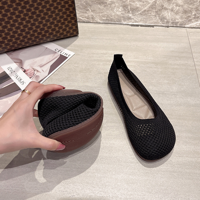 Knitted women's shoes breathable soft sole comfortable massage sole big head flat single shoes wholesale manufacturers for lazy milk shoes Application Scenario