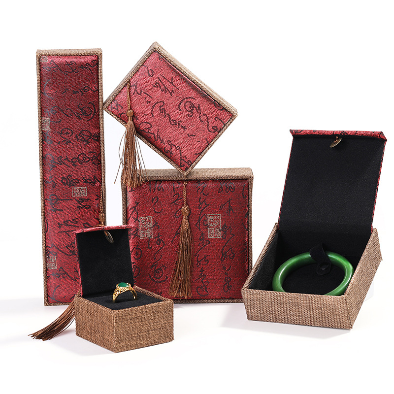 Wholesale of ancient-style cultural and artistic fringe jewelry boxes, jade bracelet boxes, and packaging boxes for ancient poetry, lotus, and linen jewelry Specification image