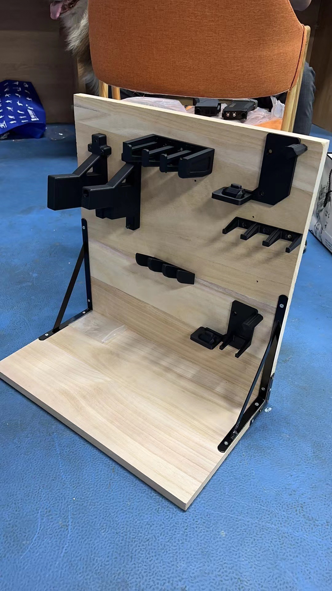 ARAKMP7MP7 Long electric transmitter display rack Display rack gun rack rack storage rack hole plate