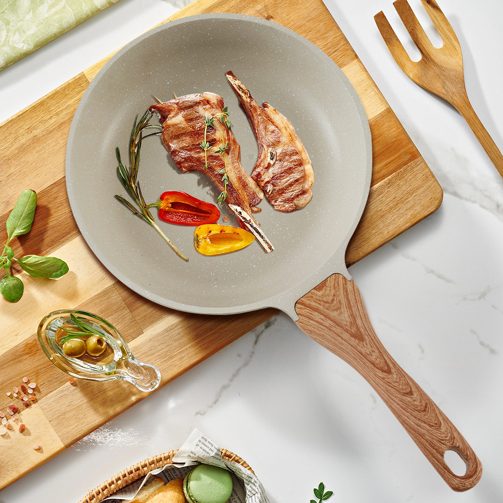 winning star's four-piece set of multi-functional non-stick pans for home use, specifically designed for stewing soup, frying steak and milk details Picture