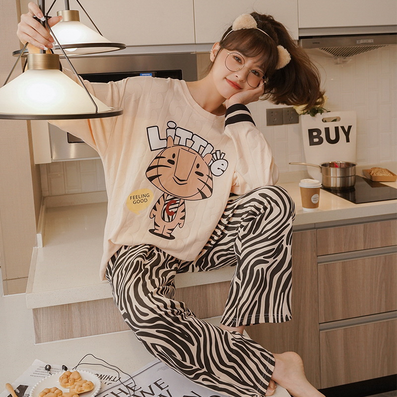 Spring and autumn long-sleeved pajamas for women, thin cotton large-sized round-neck striped all-cotton autumn women's home wear set Specification image