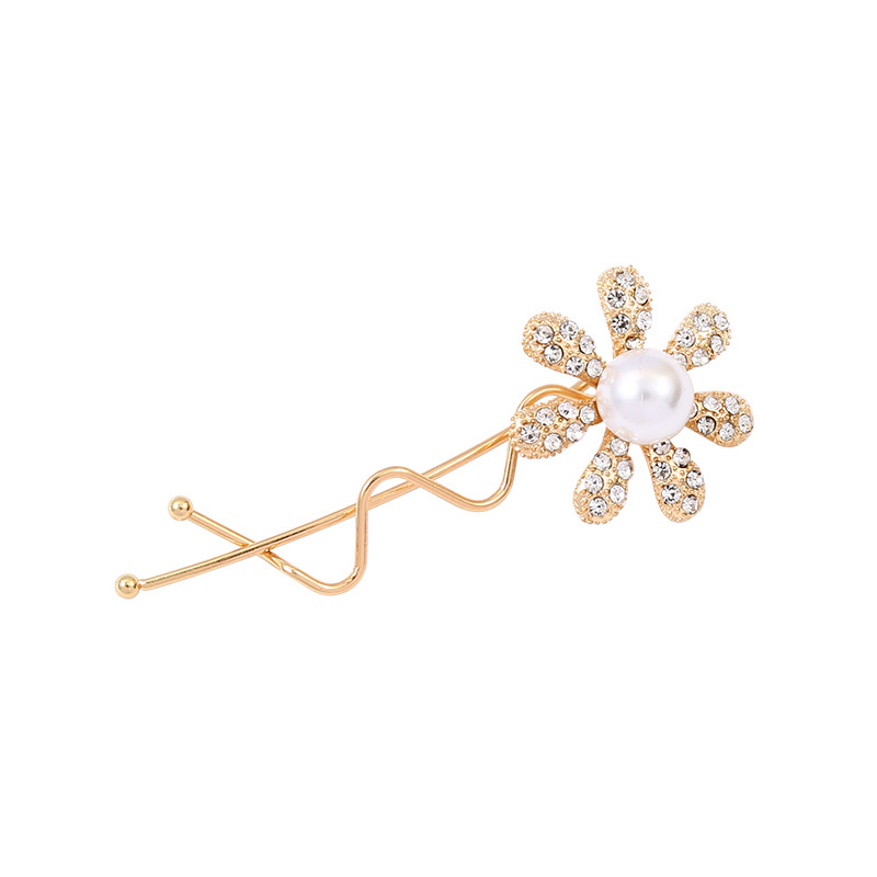The new Korean version of the girl's hair clip, water diamond clip headwear, and the popular side one-line clip bangs hairpin in 2024 Item Picture