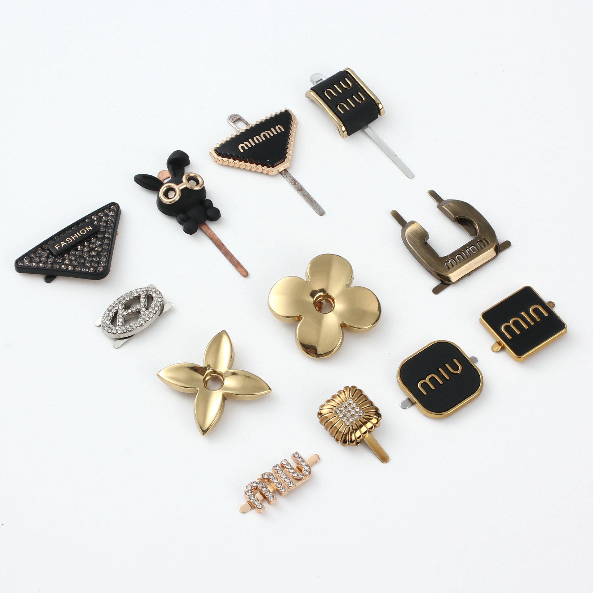 Cross Border Metal Clasp Any Mix And Match Detachable Diy Crocs Accessories Diamond Shoe Flower Clasp Ornaments Application Scenario