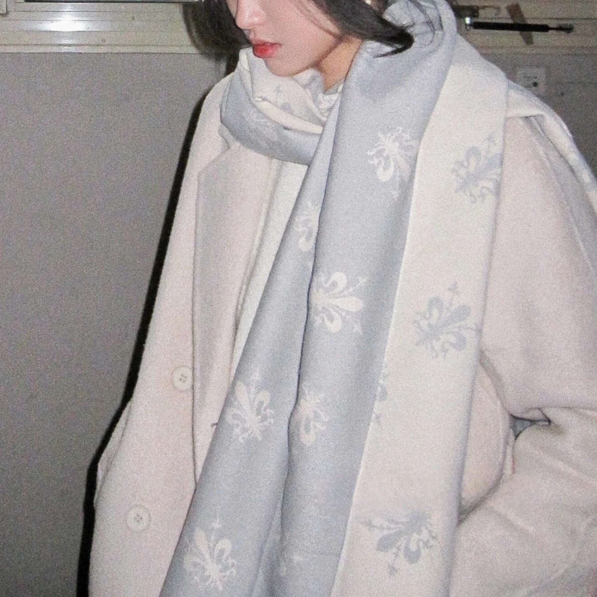 围巾/丝巾女长款百搭/穆斯林头巾/薄羊绒围巾/丝巾女长款时尚产品图