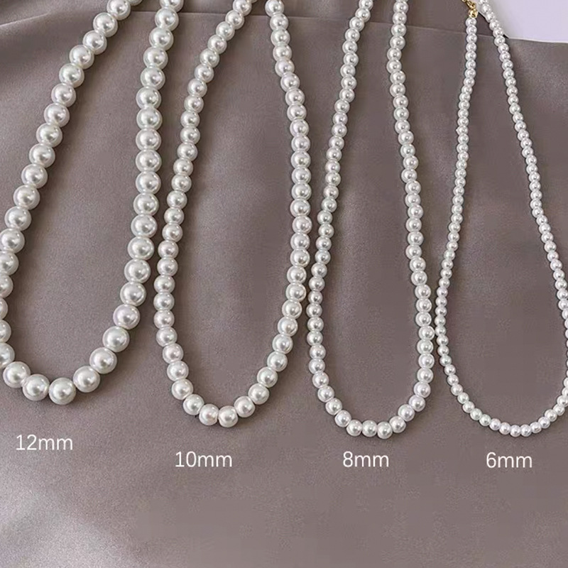 The popular Hepburn style French style high-end large pearl stud earrings on Xiaohongshu are simple and niche necklaces for autumn and winter Application Scenario