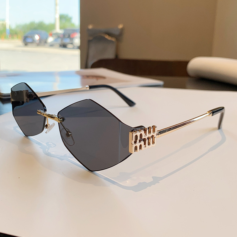 New cross-border fashion polygonal frameless trimmed sunglasses, European and American metal decorative sunshade sunglasses 90253 details Picture
