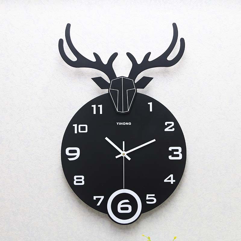 A Red Fashion Quartz Clock Wall Clock Living Room Creative Modern Simple Wall Watch European Silent Bedroom Clock Decoration