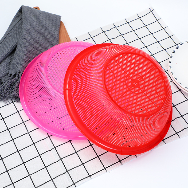 Factory direct sales of brand-new material rice-washing sieves, rice-washing sieves, water-filtering plastic water-draining baskets, vegetable and rice-washing baskets. Wholesale at street stalls Specification image
