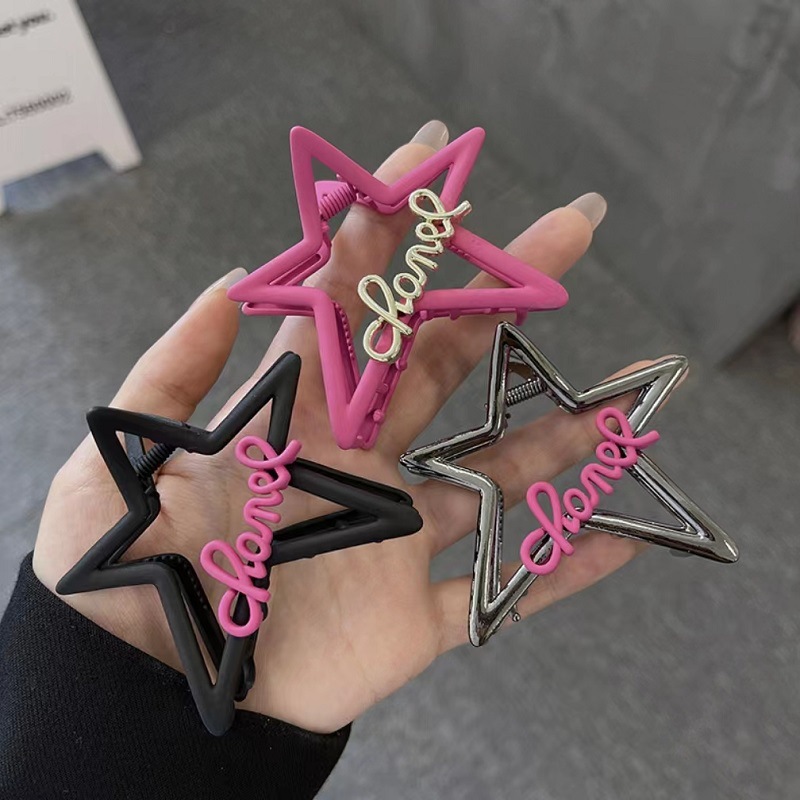Sweet and cool girl Barbie letter five-pointed star grabber at the back of the head, updo shark clip, versatile star hair grabber headwear Specification image
