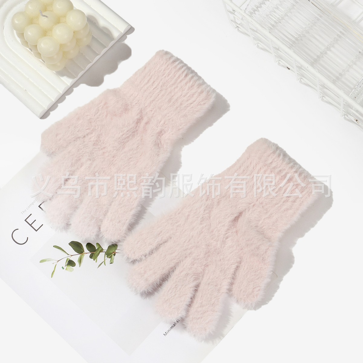 New cute solid color gloves for women in winter, thickened and fleece, warm and cute, with separate fingers for cold protection and five-finger touch screen gloves Specification image